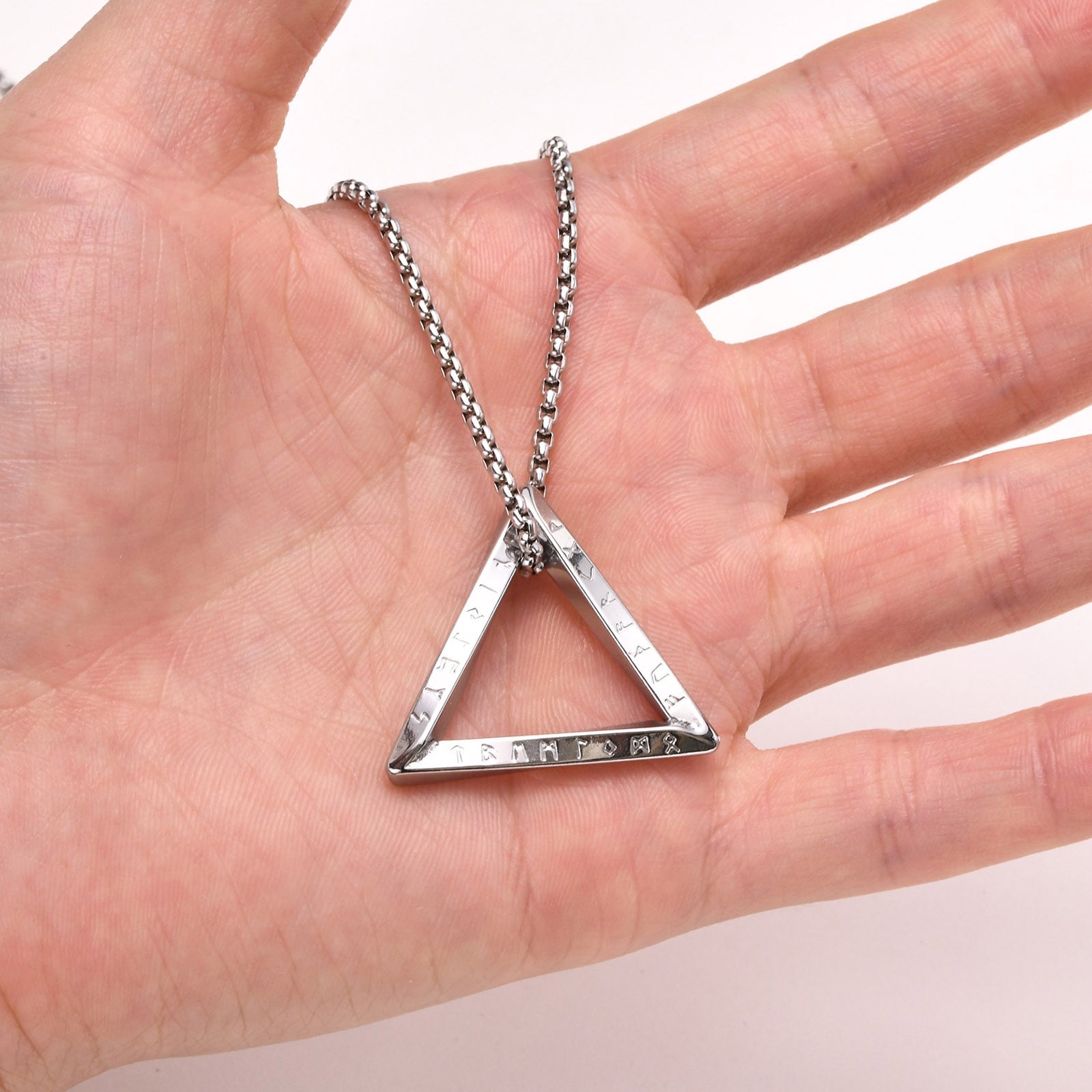 Triangle Viking Necklace for Men_silver hand