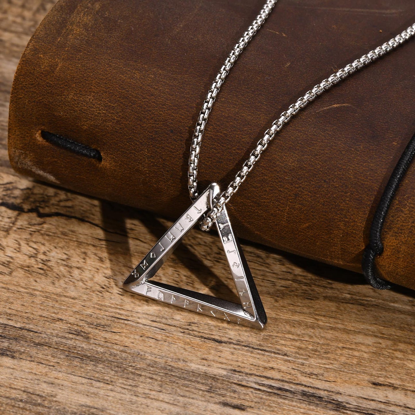 Triangle Viking Necklace for Men_silver3