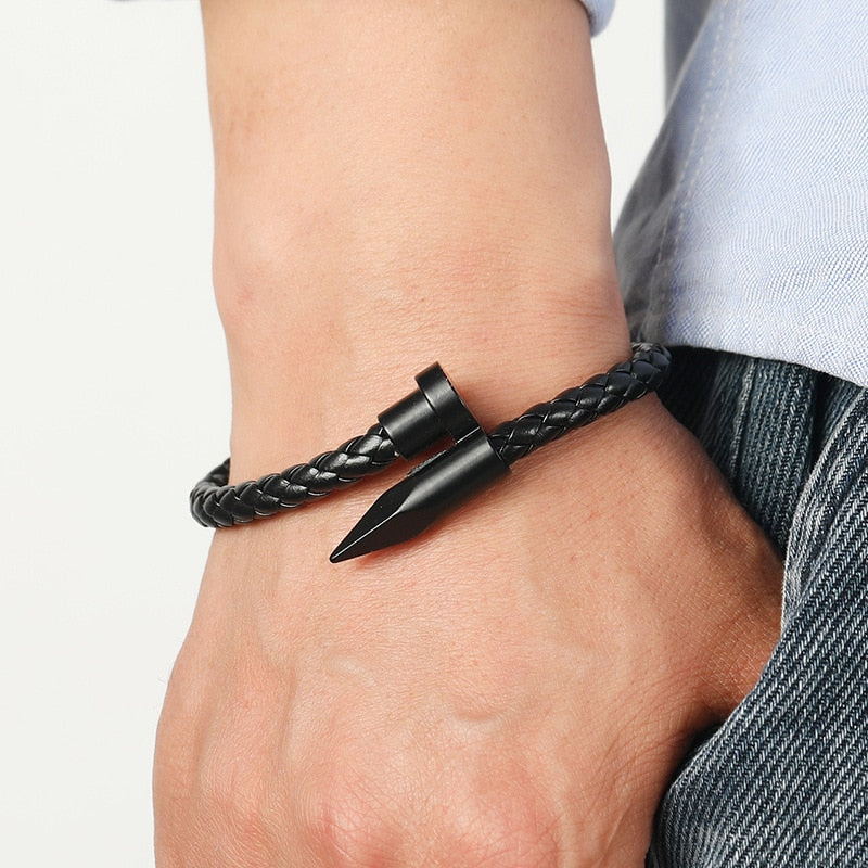 Nail Bullet Steel And Leather Bracelet_black arm